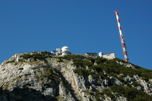 Gipfel des Wendelsteins mit der Wetterwarte und dem Sternenobservatiorium