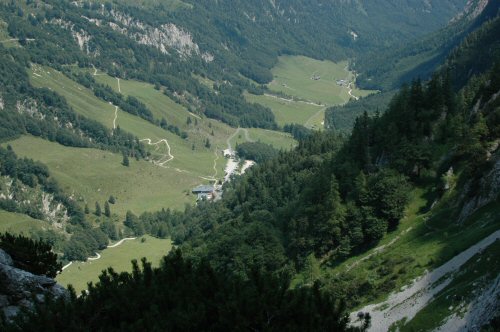 Blick zurück auf das Kaiserbachtal und die Griesner Alm