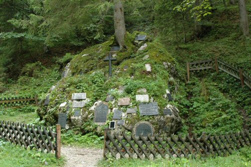 Bergsteigerfriedhof am Anton-Karg-Haus (Hinterbärenbad)