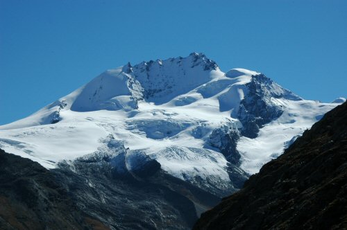 Blick auf das Rinfieschhorn auf dem Weg von den T&auml;schalmen nach Zermatt