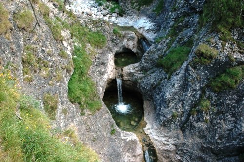 Blick auf die sch&ouml;nen Gumpen auf dem Weg vom Rotwandhaus zum Spitzingsee