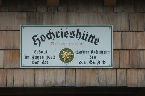 Schild der Hochrieshütte