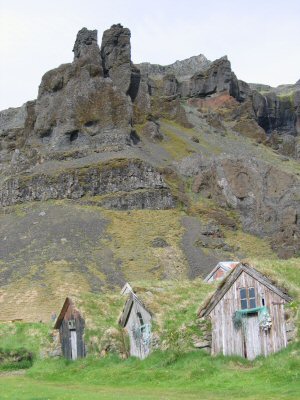 Torfhäuser im Freilandmuseum in Skógar 