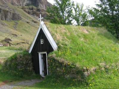 Torfhäuser im Freilandmuseum in Skógar