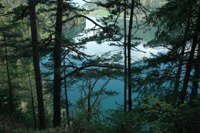 Blick auf den  Hintersteiner See vom Seeweg aus gesehen