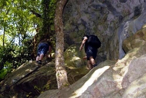 Through the stream bei Beli auf der Insel Cres in Kroatien