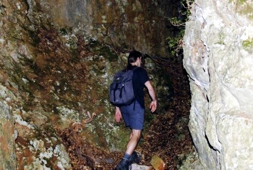 Through the stream bei Beli auf der Insel Cres in Kroatien