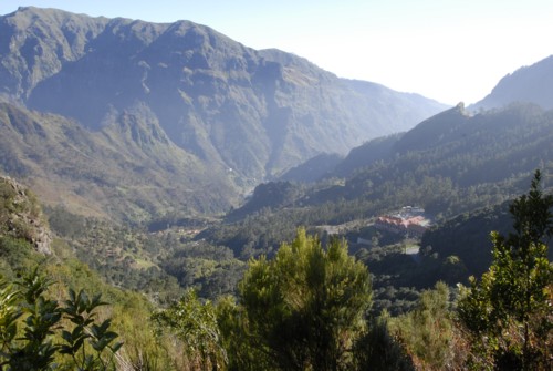 Portugal | Madeira | Tunnellevada (Folhadal) von der Passhöhe Encumeada aus