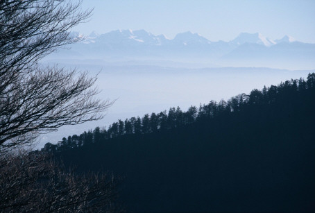 sp&auml;t am Nachmittag geht der Blick zu den Hochgipfeln des zentralen Berner Oberlandes