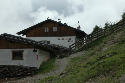 Die Kaserstattalm - eine Alm mit Gastwirtschaft und Viehbetrieb