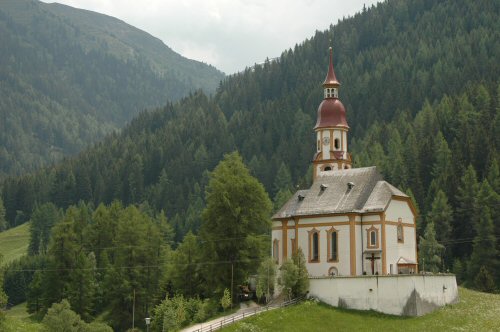 Die Kirche von Obernberg am Brenner